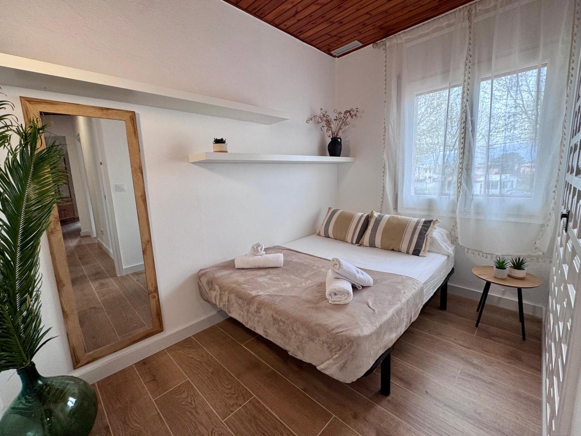 Gorgot P1 I Apartamento Con Terraza Y Piscina Comunitaria Cerca De La Playa Empuriabrava Exterior photo