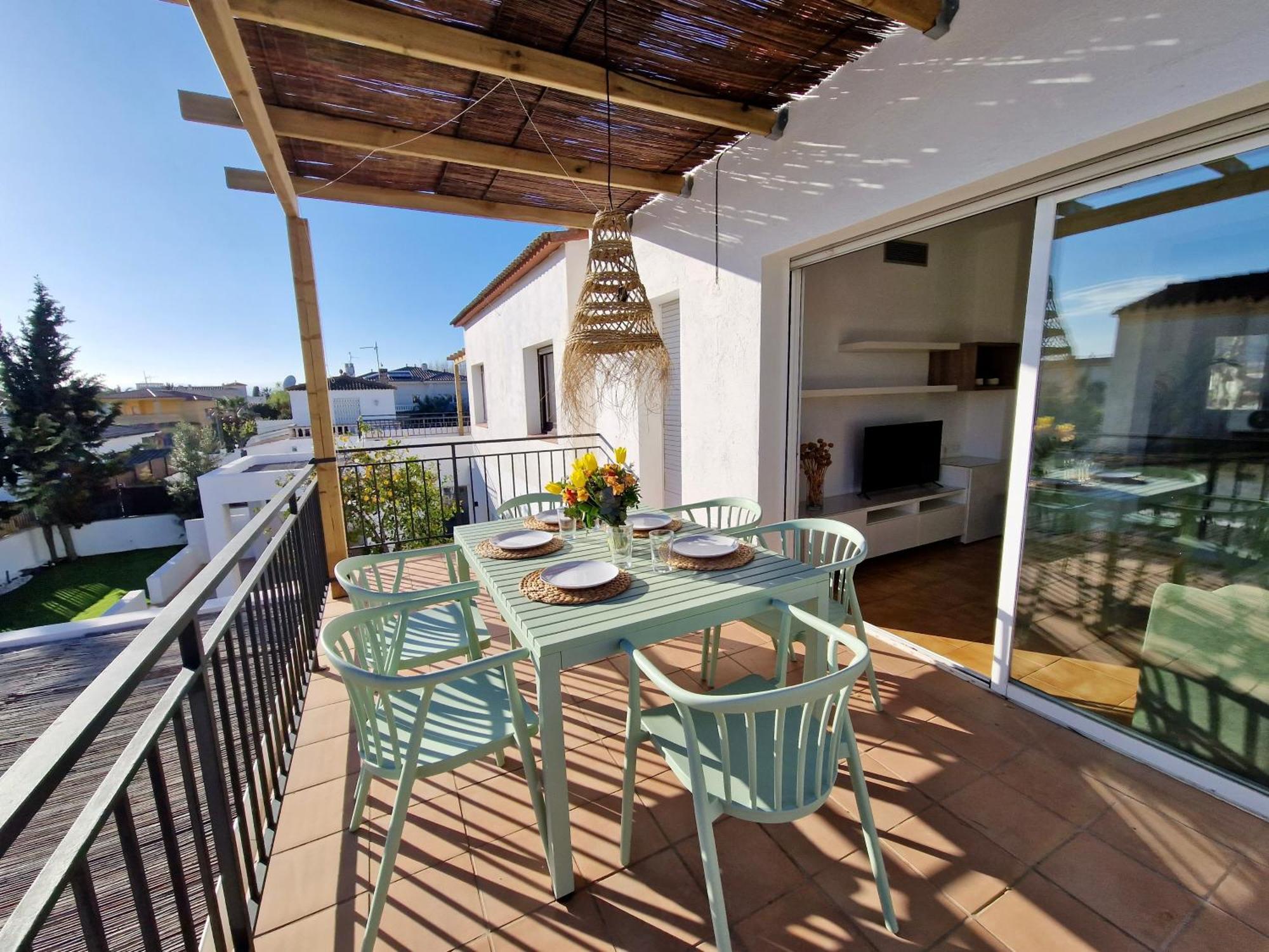Gorgot P1 I Apartamento Con Terraza Y Piscina Comunitaria Cerca De La Playa Empuriabrava Exterior photo