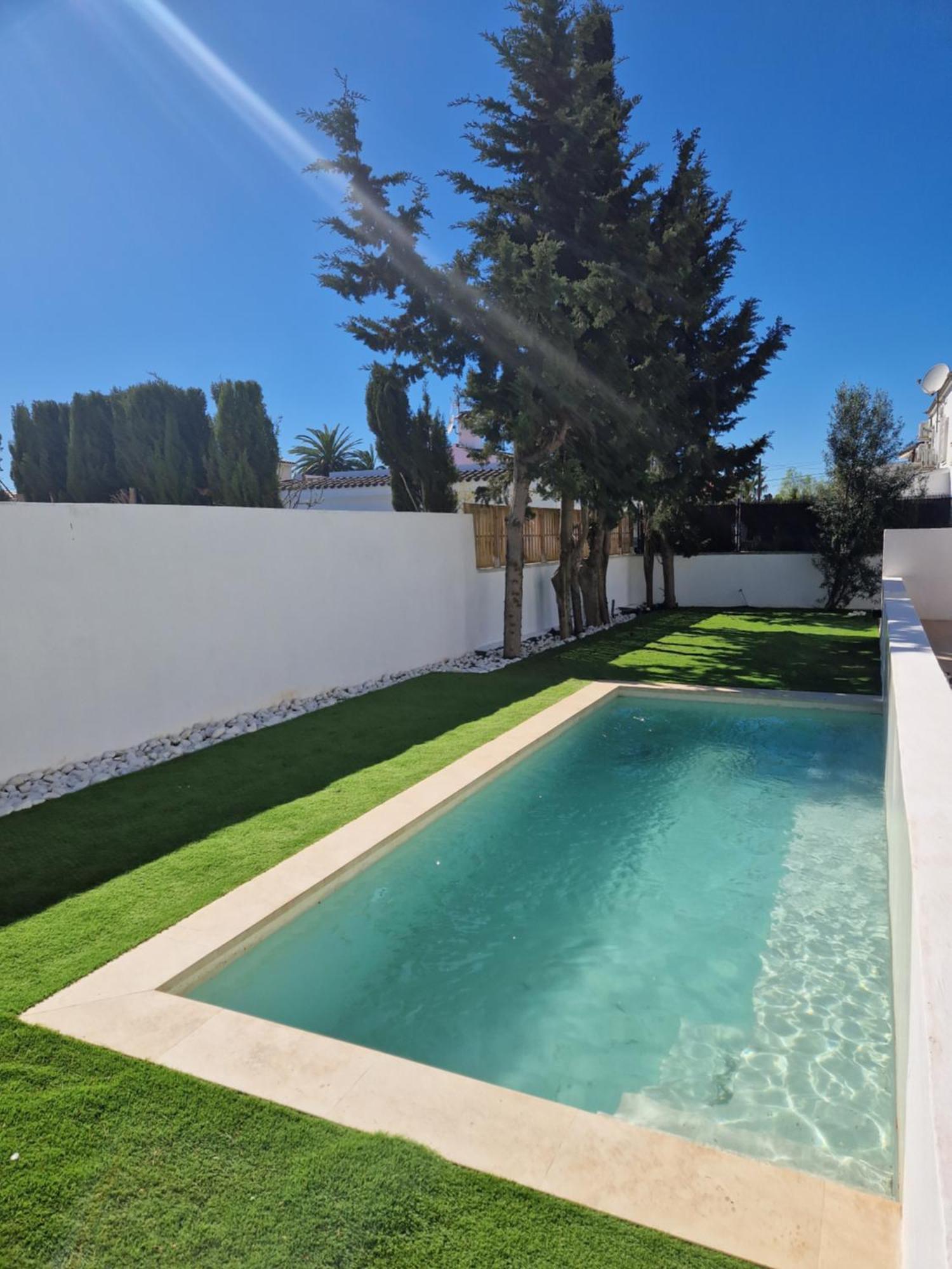 Gorgot P1 I Apartamento Con Terraza Y Piscina Comunitaria Cerca De La Playa Empuriabrava Exterior photo